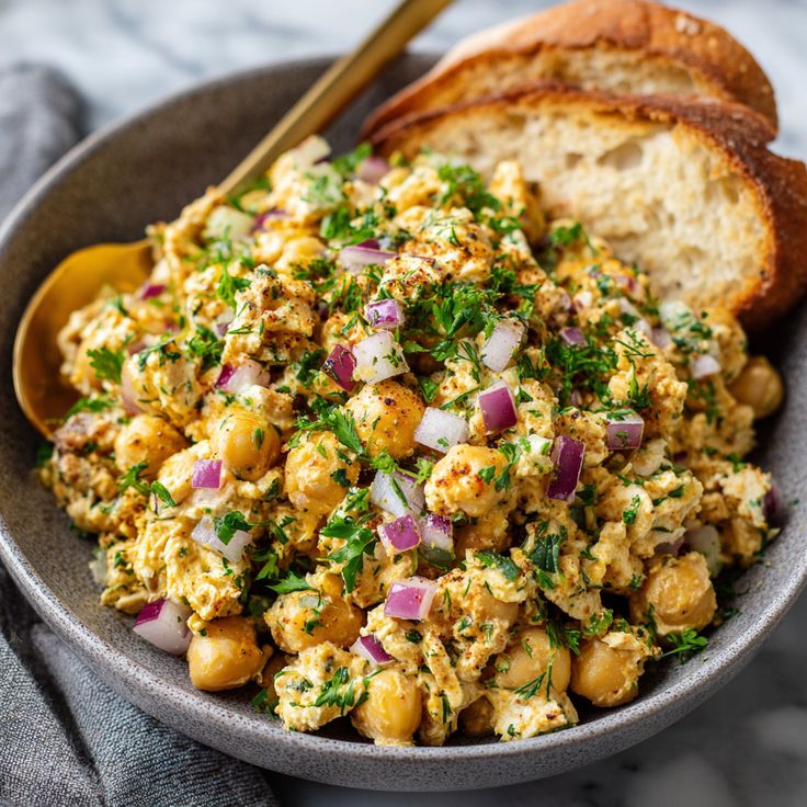 Kikerherne Salat: Taimne Valguallikas